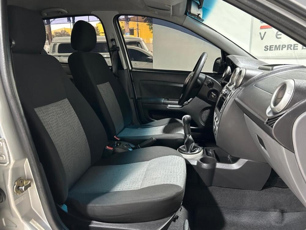 Ford Fiesta Sedan