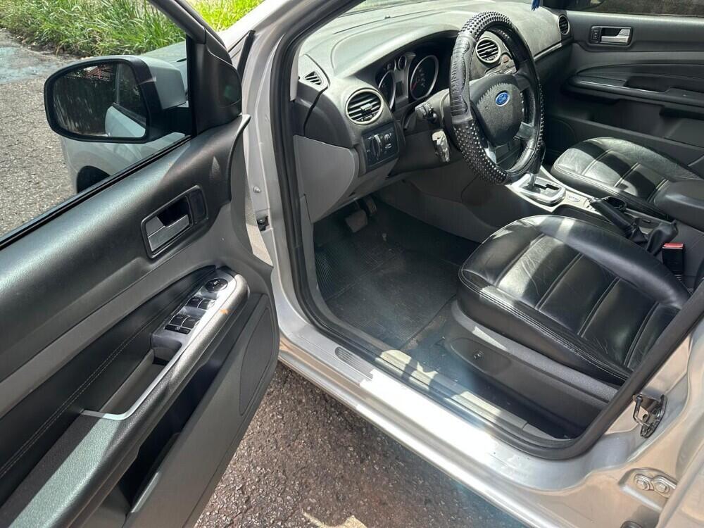 Ford Fiesta Sedan