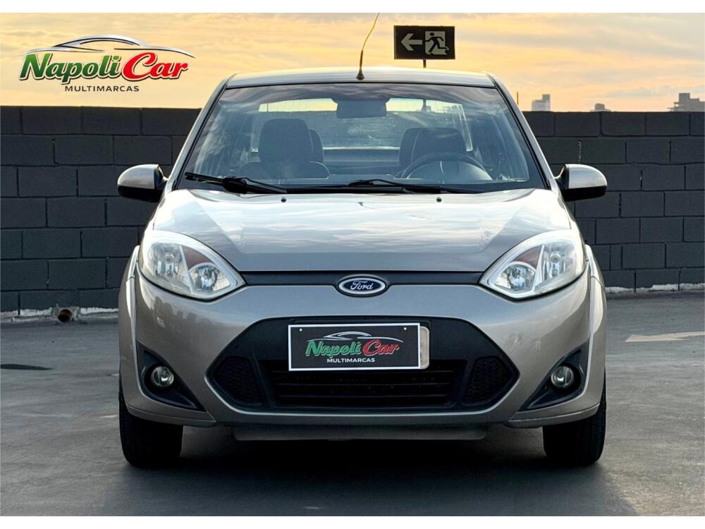 Ford Fiesta Sedan