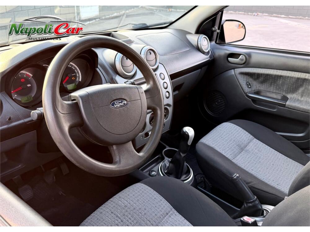 Ford Fiesta Sedan