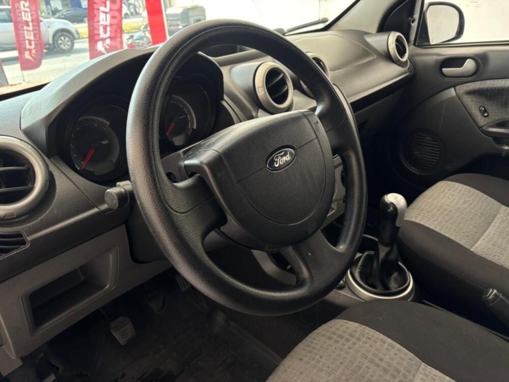 Ford Fiesta Sedan