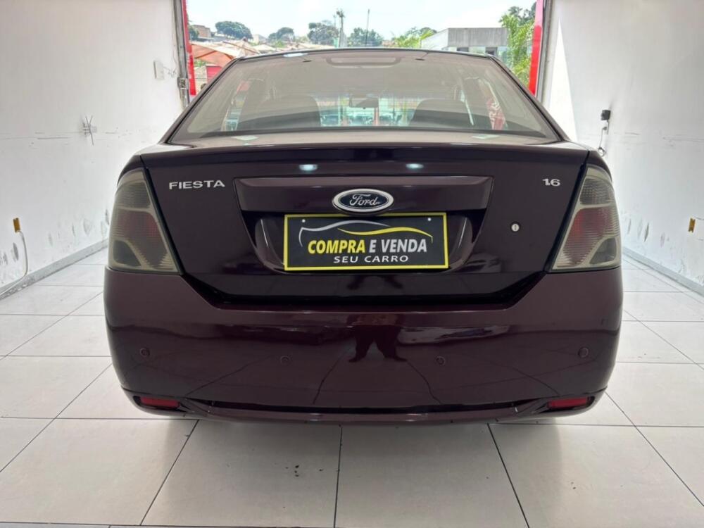 Ford Fiesta Sedan
