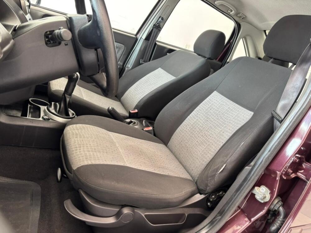 Ford Fiesta Sedan