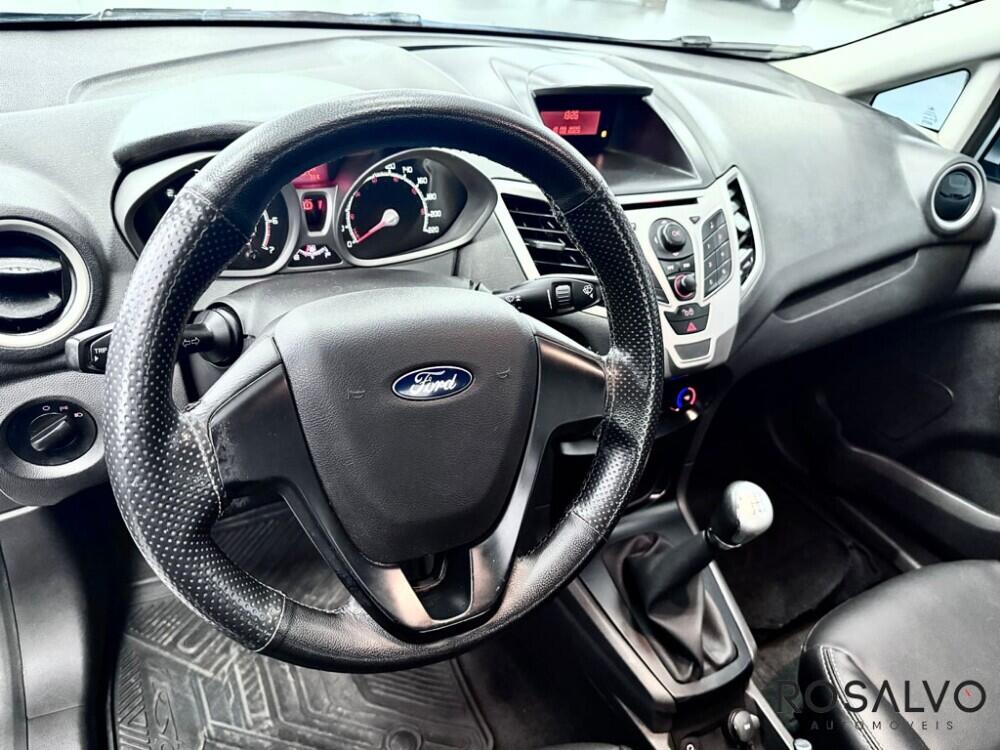 Ford Fiesta Sedan