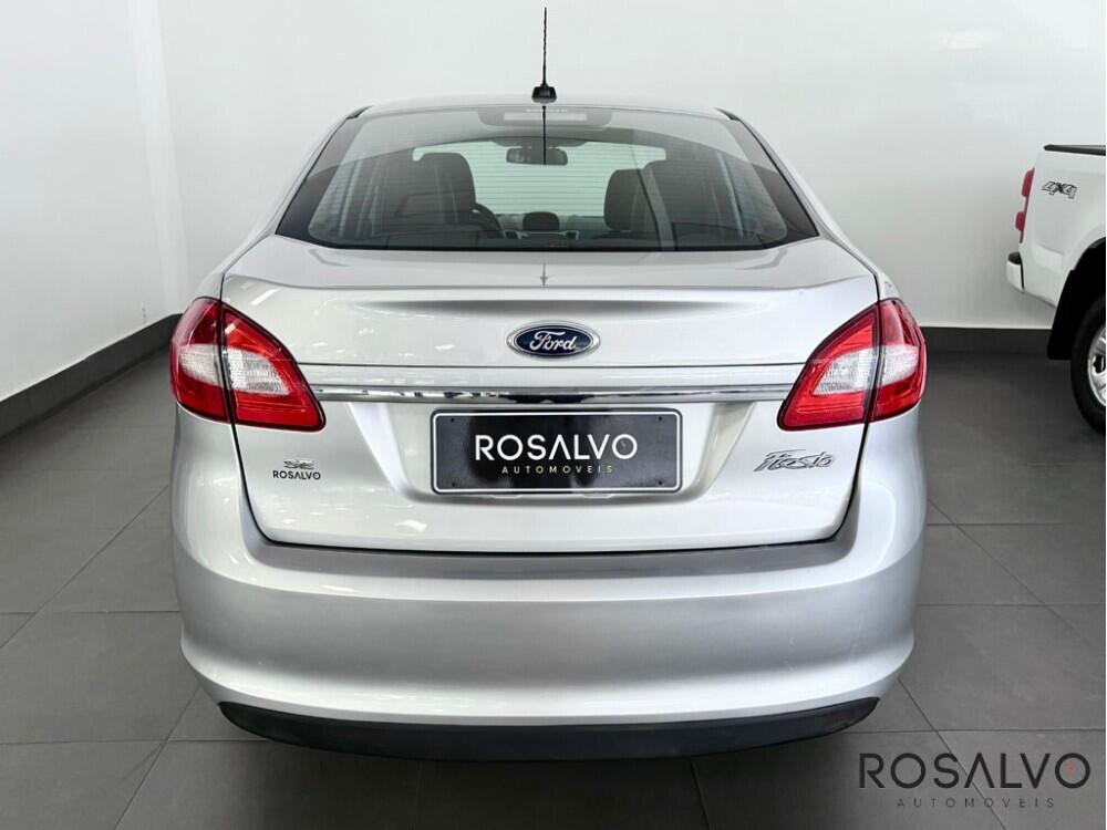 Ford Fiesta Sedan
