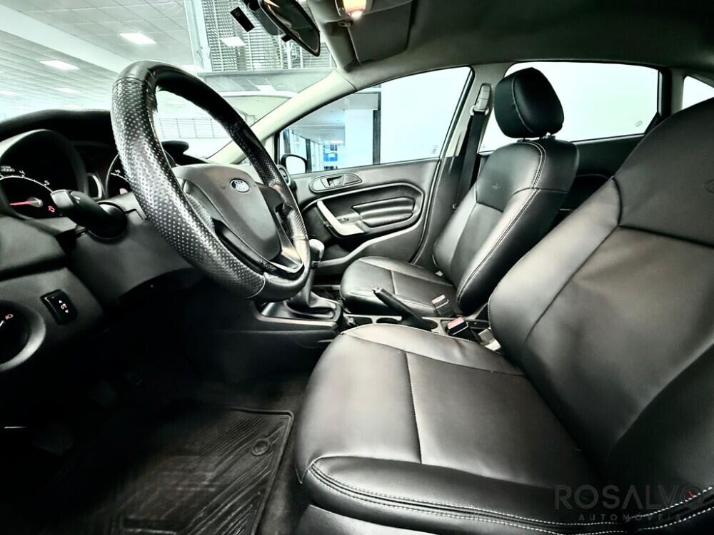 Ford Fiesta Sedan