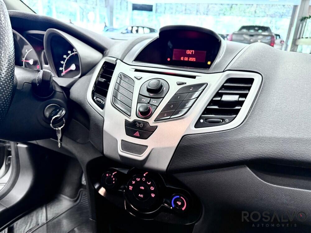Ford Fiesta Sedan