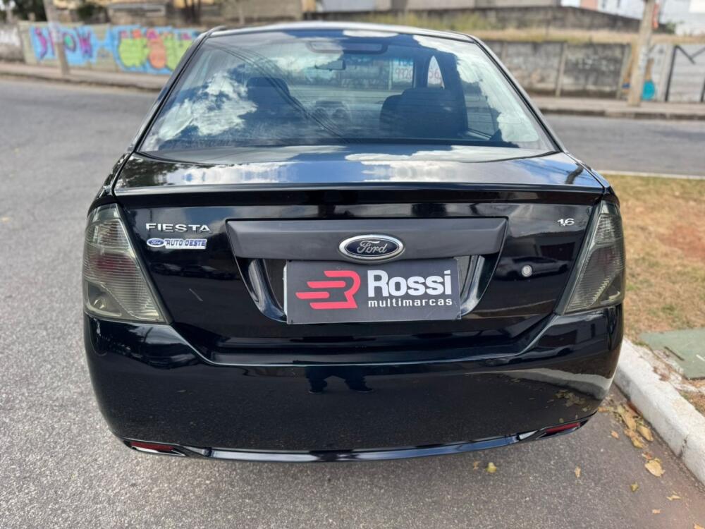 Ford Fiesta Sedan