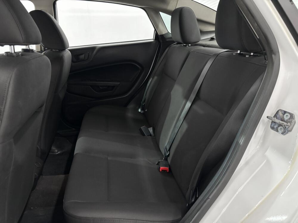 Ford Fiesta Sedan