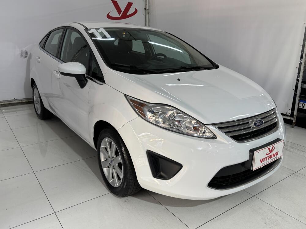 Ford Fiesta Sedan