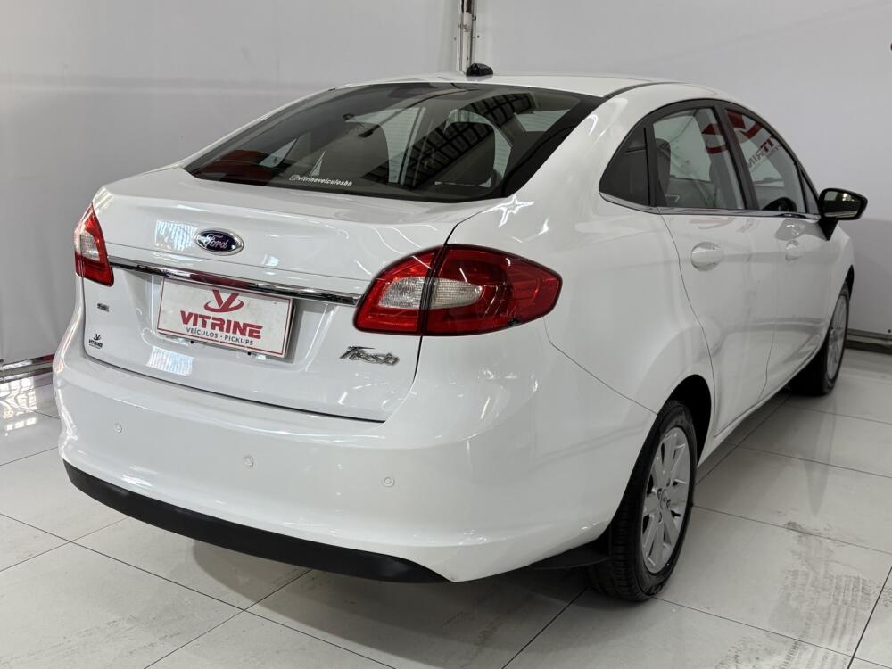 Ford Fiesta Sedan