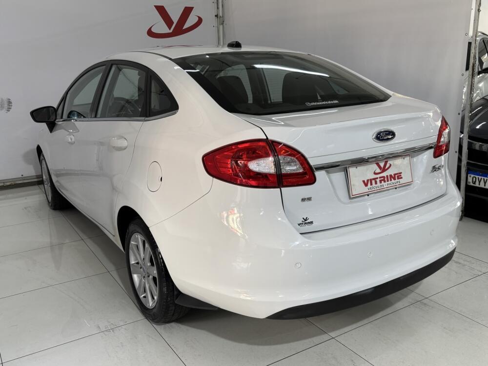 Ford Fiesta Sedan