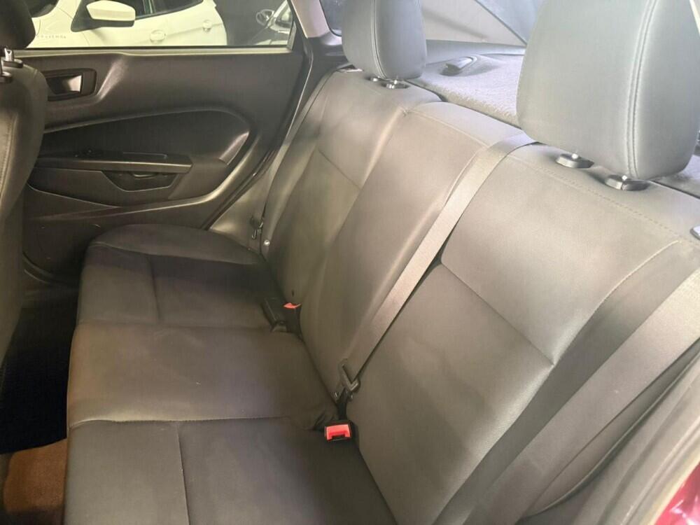 Ford Fiesta Sedan