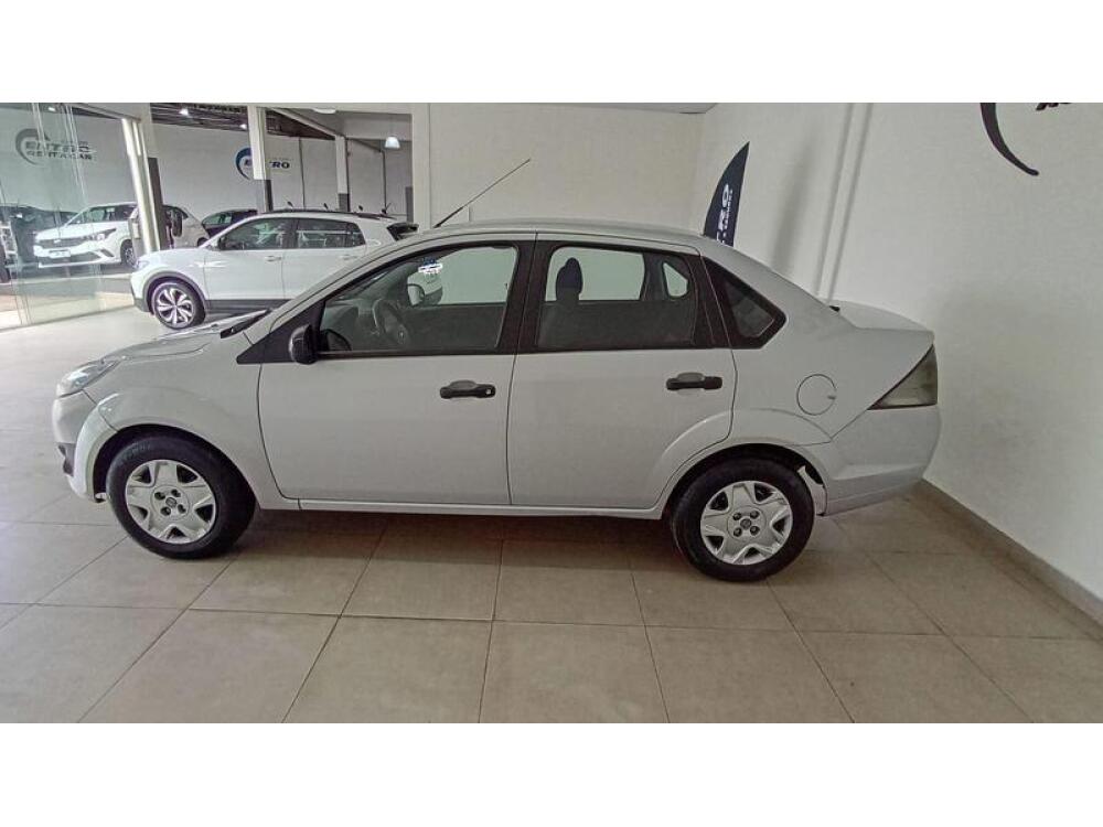 Ford Fiesta Sedan