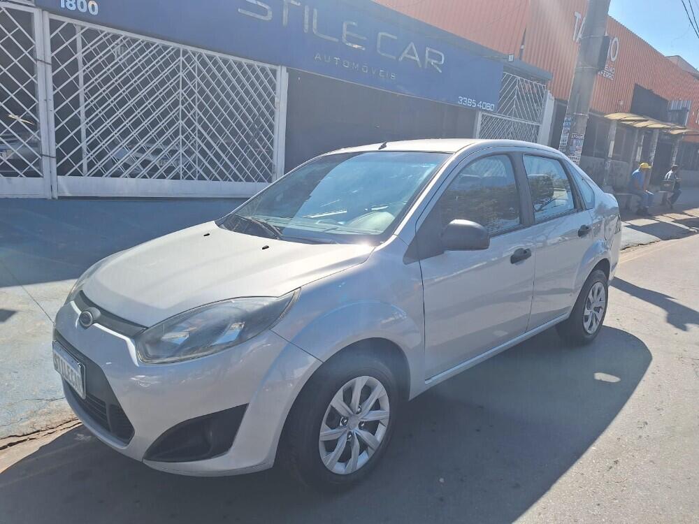 Ford Fiesta Sedan