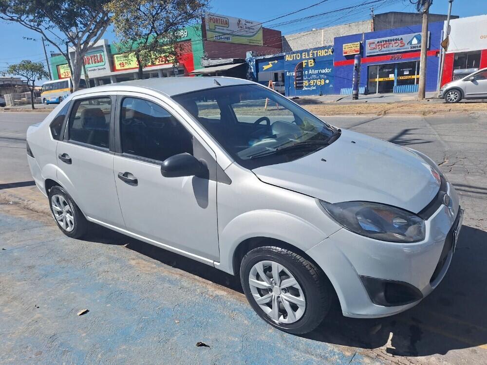 Ford Fiesta Sedan