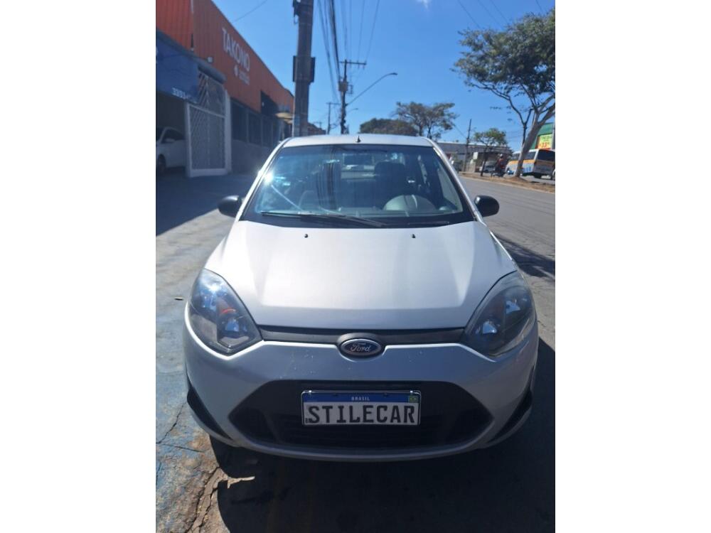 Ford Fiesta Sedan