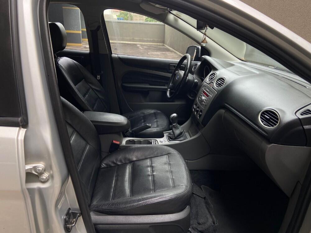 Ford Fiesta Sedan