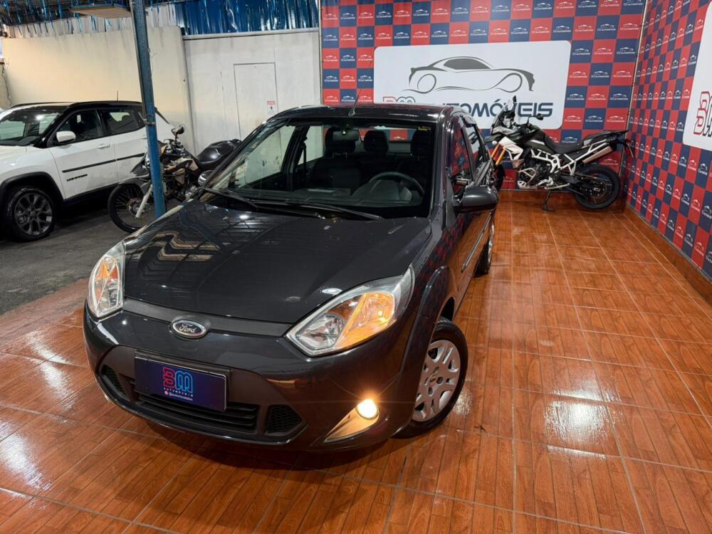 Ford Fiesta Sedan