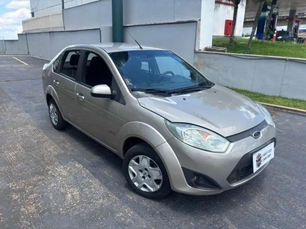 Ford Fiesta Sedan