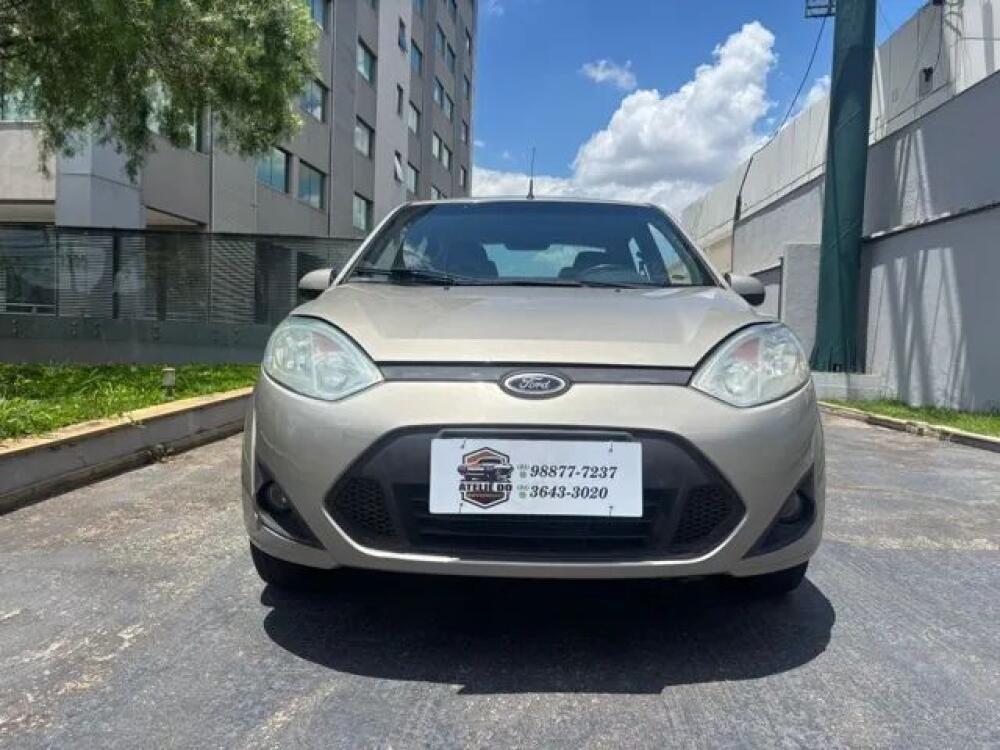 Ford Fiesta Sedan