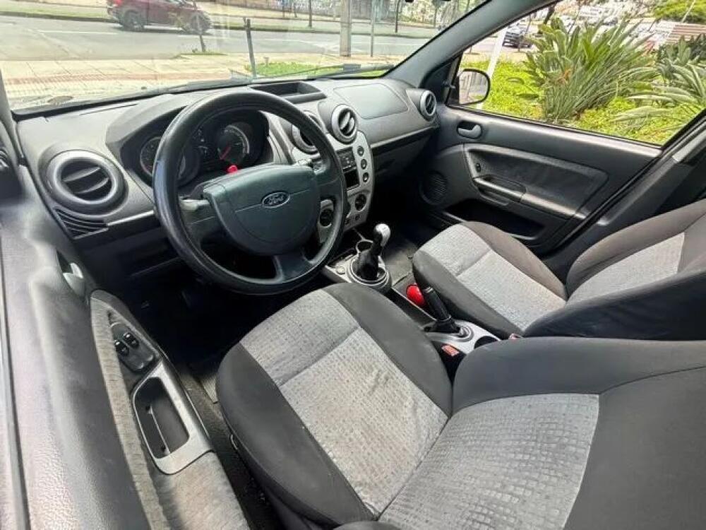 Ford Fiesta Sedan