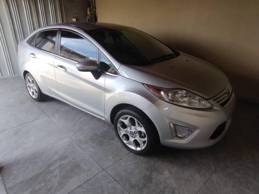 Ford Fiesta Sedan