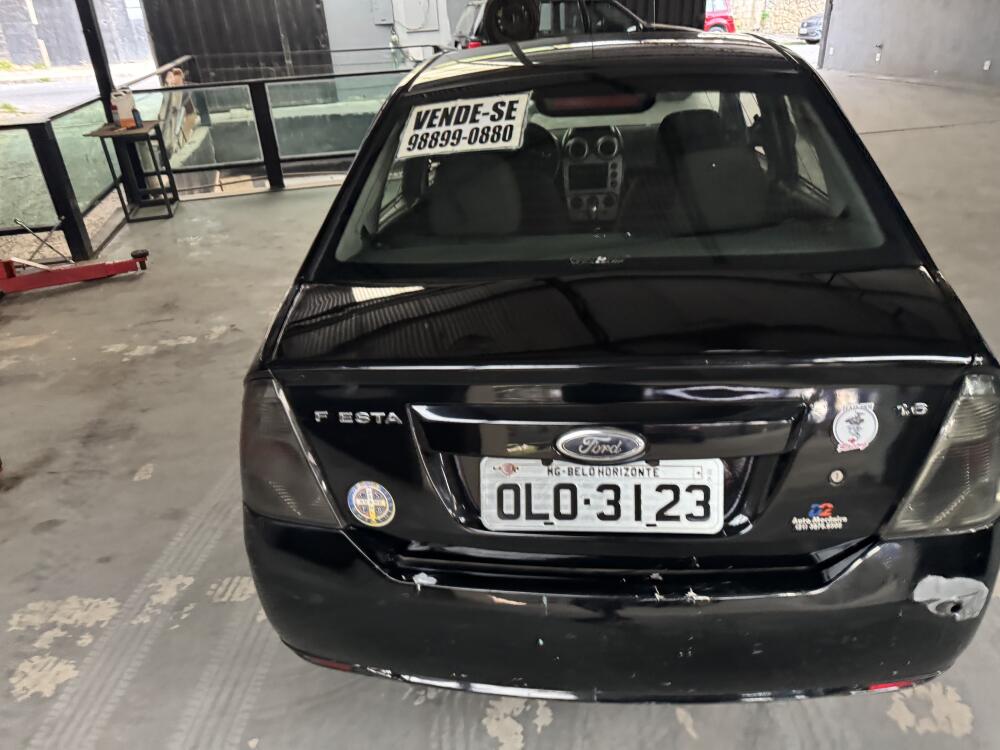 Ford Fiesta Sedan