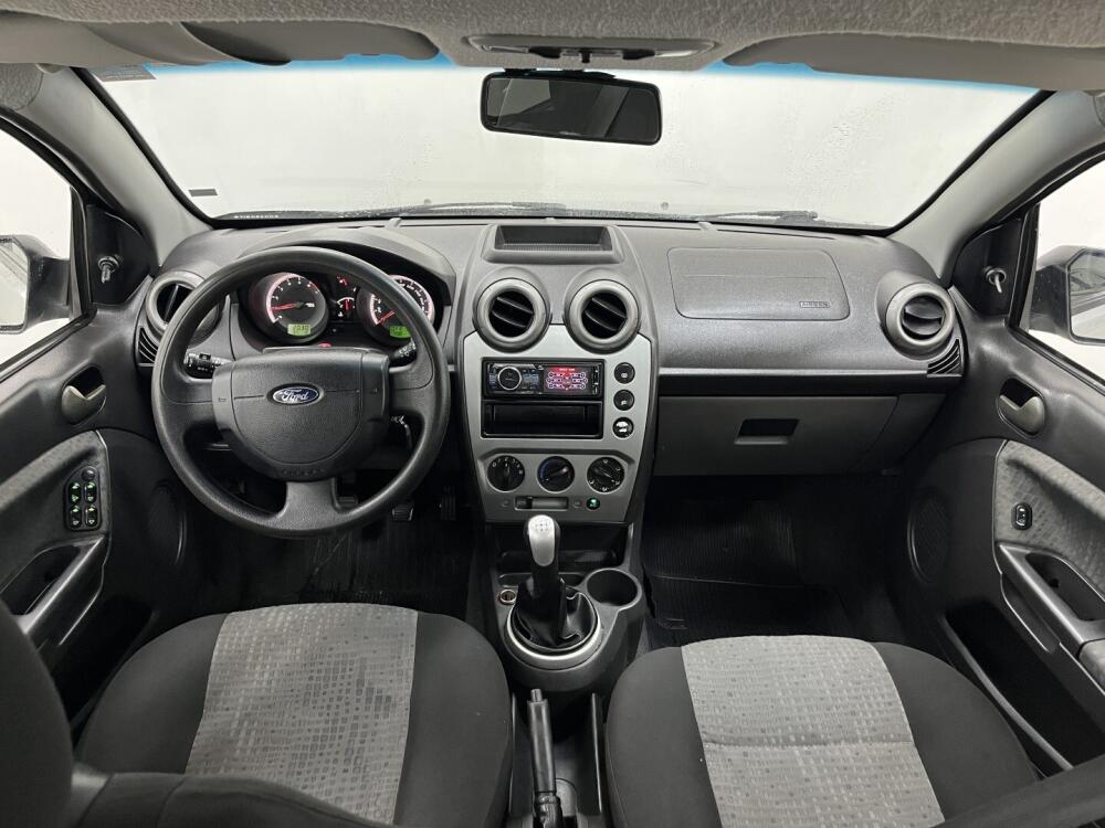 Ford Fiesta Sedan