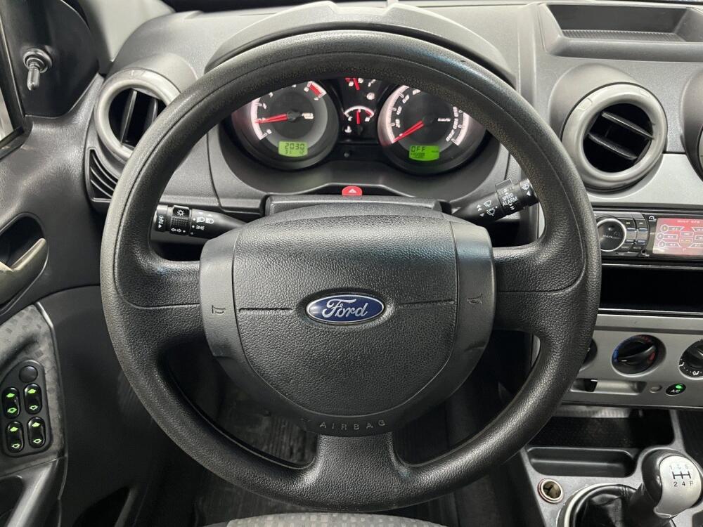 Ford Fiesta Sedan