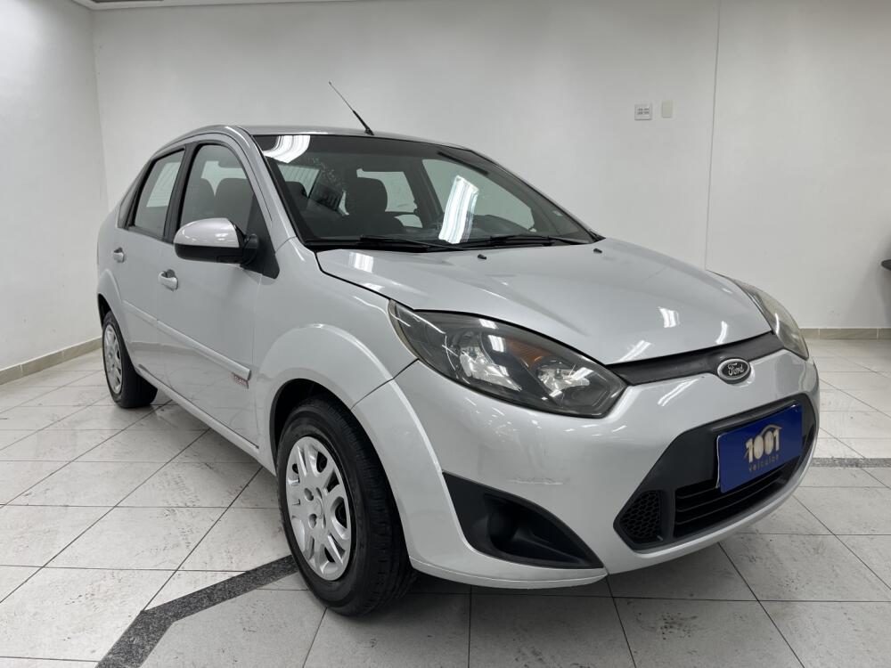 Ford Fiesta Sedan