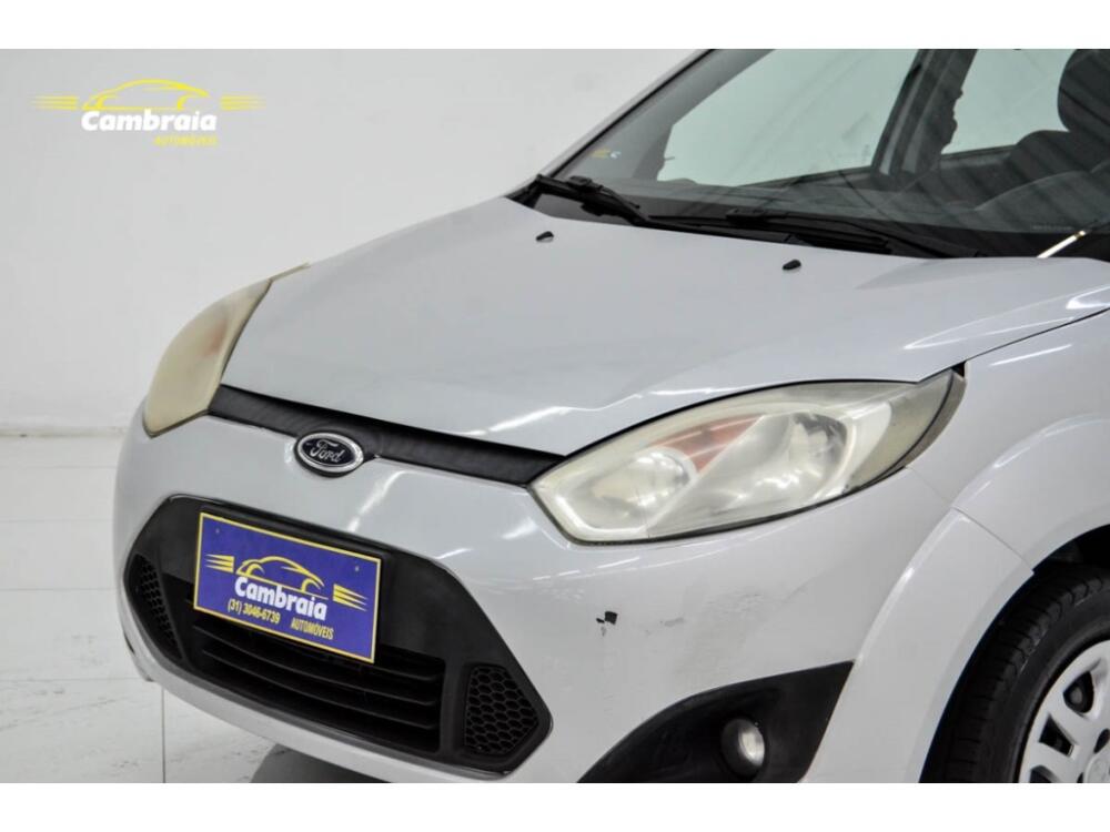 Ford Fiesta Sedan