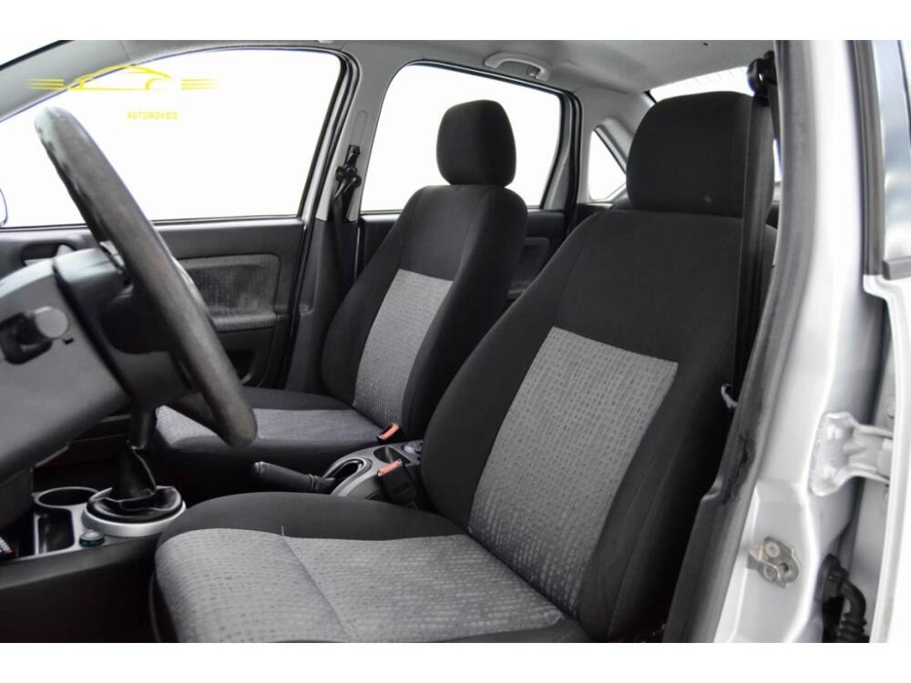Ford Fiesta Sedan