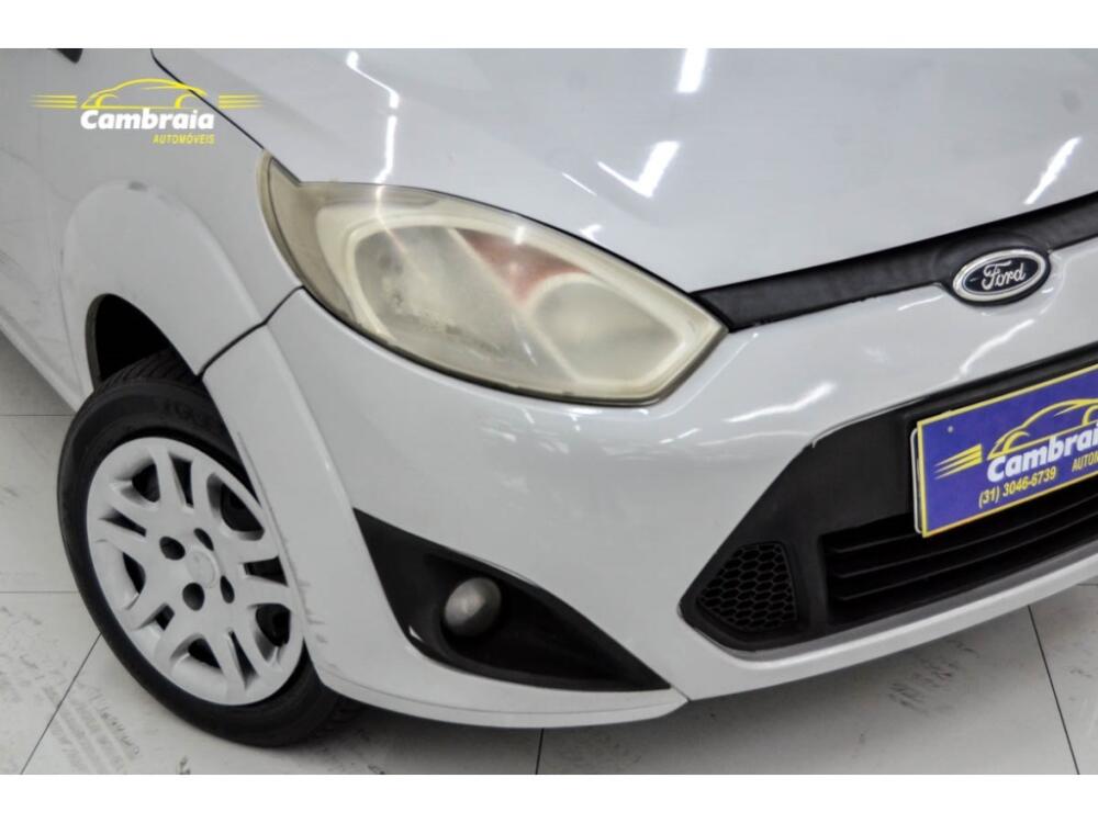 Ford Fiesta Sedan