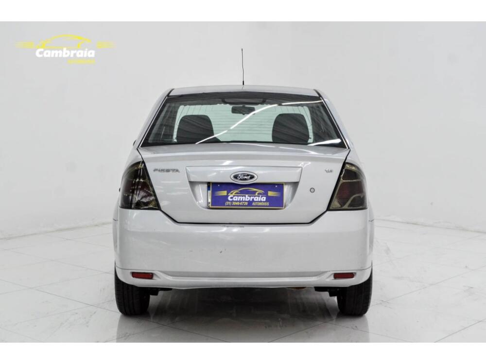 Ford Fiesta Sedan