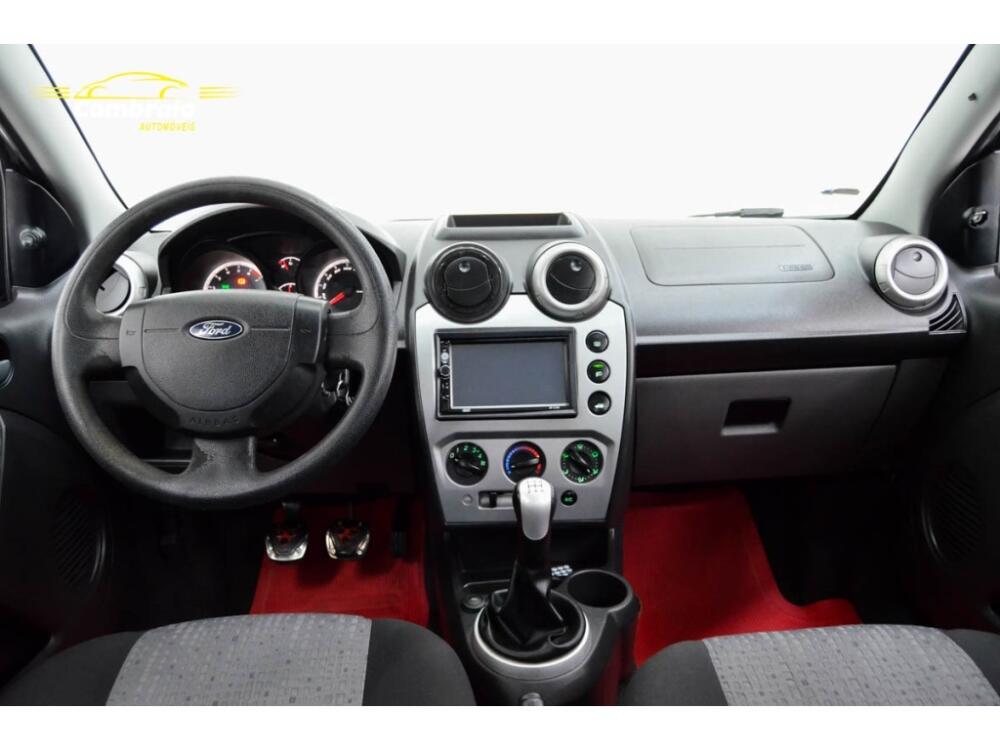 Ford Fiesta Sedan