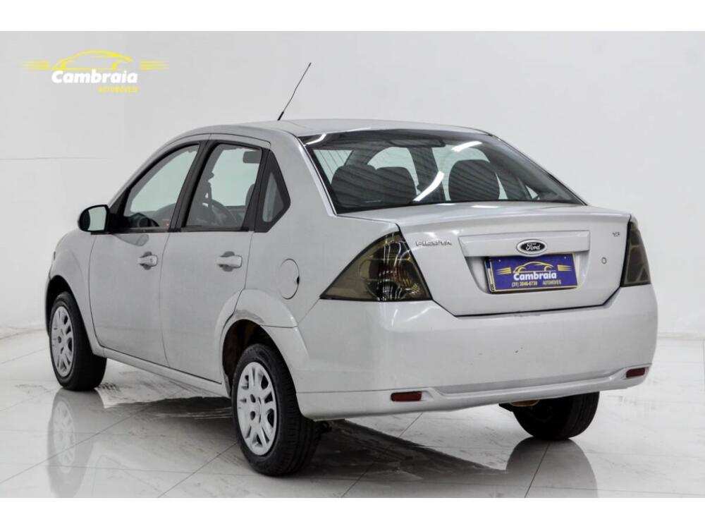 Ford Fiesta Sedan