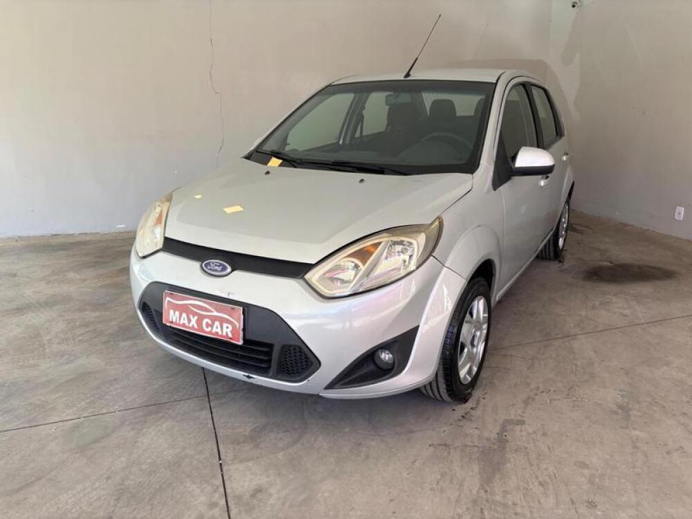 Ford Fiesta Sedan