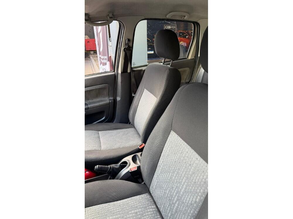Ford Fiesta Sedan