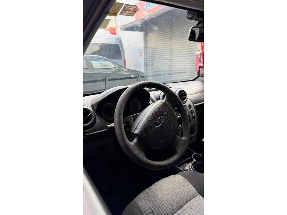 Ford Fiesta Sedan
