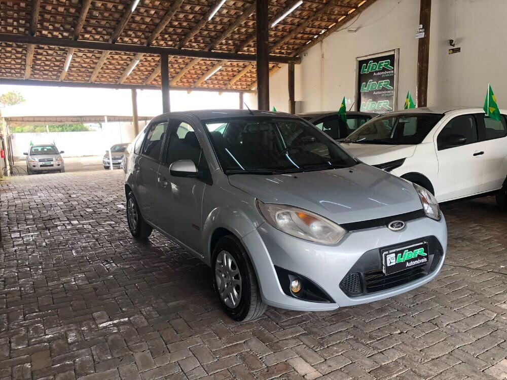 Ford Fiesta Sedan