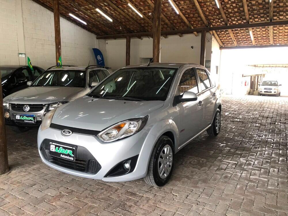 Ford Fiesta Sedan