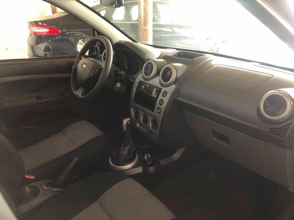 Ford Fiesta Sedan