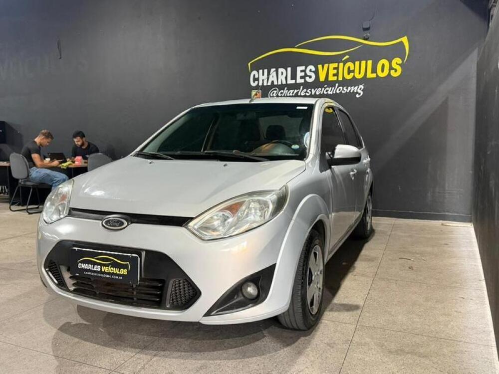 Ford Fiesta Sedan