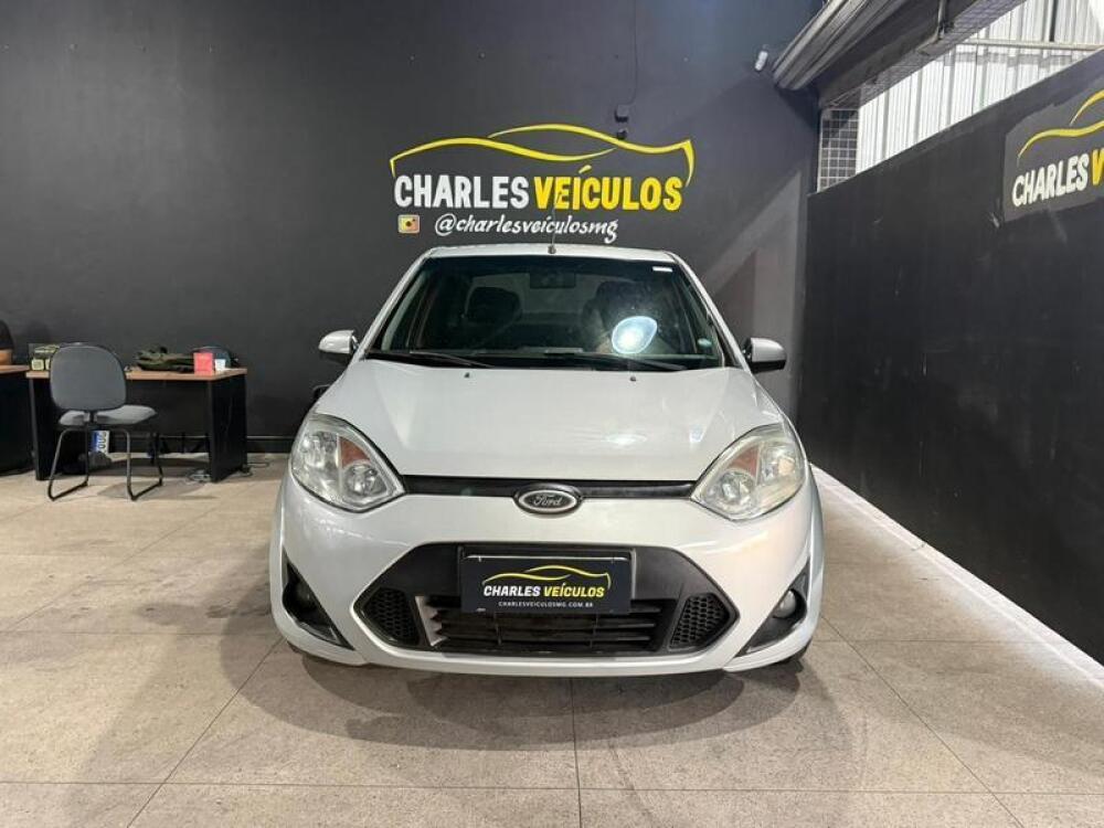Ford Fiesta Sedan