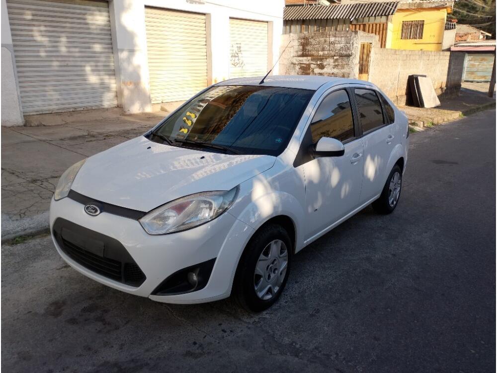 Ford Fiesta Sedan