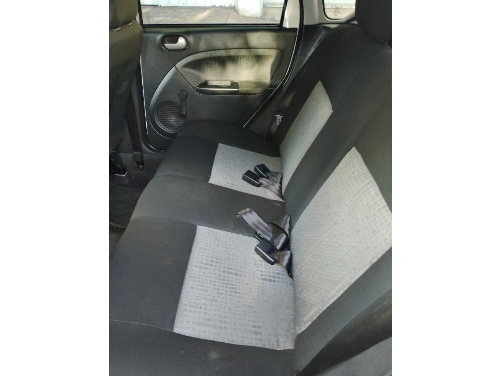 Ford Fiesta Sedan
