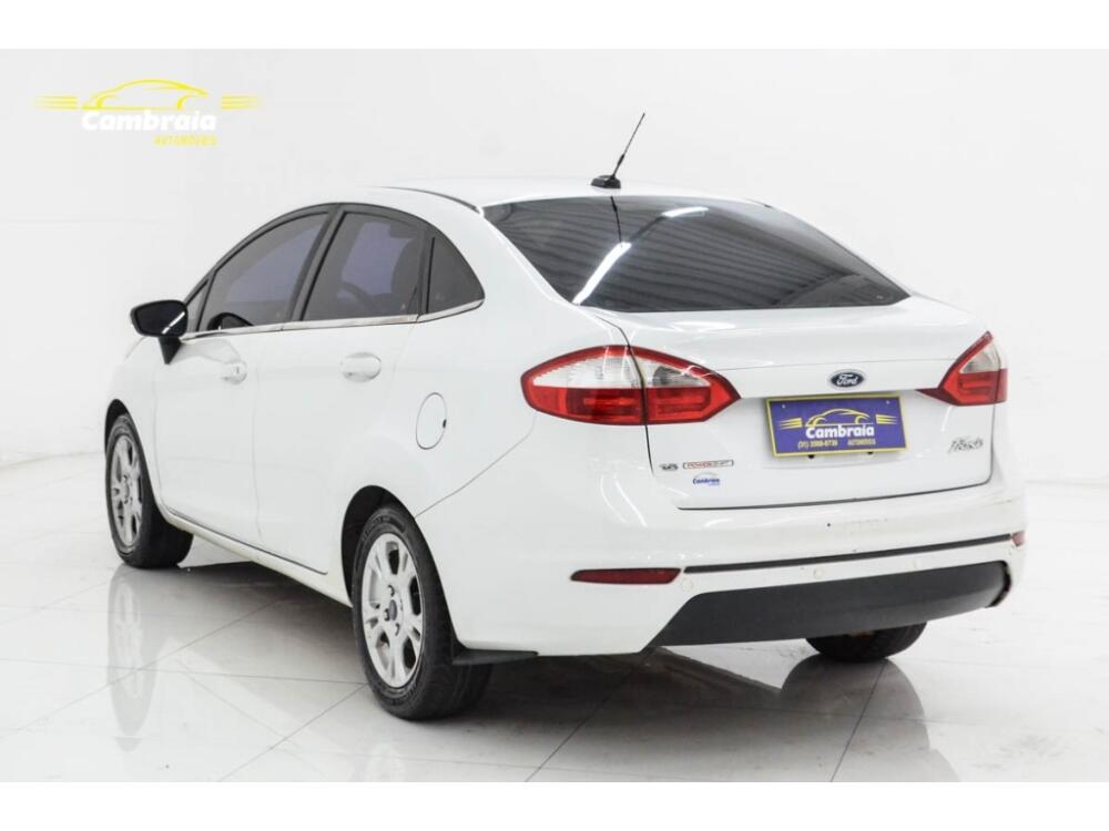Ford Fiesta Sedan