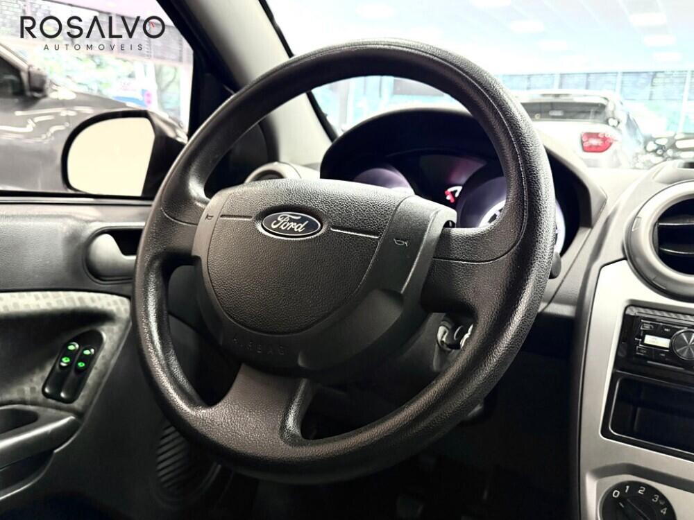 Ford Fiesta Sedan