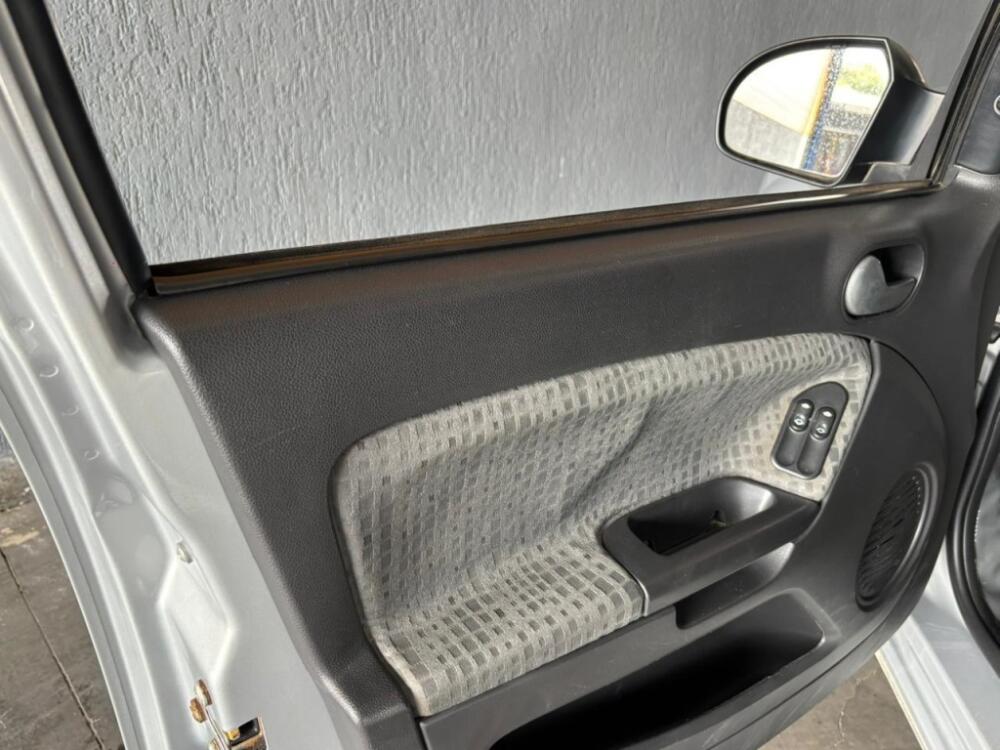 Ford Fiesta Sedan